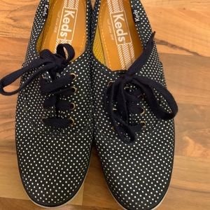 Size 7.5 Women’s Navy and White Polka Dot Keds.